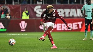 Boupendza, gafă uluitoare. A vrut să traducă mesajul pentru fanii Rapidului în limba română, dar a nimerit în romani!