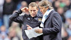 Mancini, în "război" cu Bellamy și Tevez