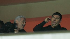 "Borcea a devenit foarte pervers în declarații! **Dacă vine MM, se ceartă cu el în 2 săptămâni"