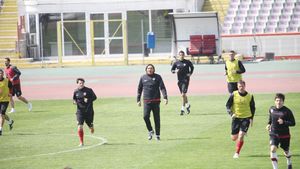 Duri**o Bonetti!** "Câinii" cad pe capete la zece zile de la instalarea noului antrenor