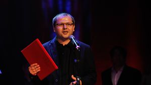 Fotbal infinit, noul film al lui Corneliu Porumboiu: „M-am temut să discut cu tatăl meu despre această producție"