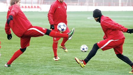 Olandezii nu se tem de zăpada din România: "Am mai jucat în condiții grele, venim să câștigăm"** Lotul deplasat de McClare la București