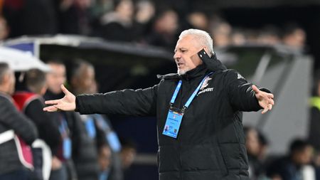 Marius Şumudică a pus tunurile și pe arbitrul Barbu: „Asta mi-a zis”