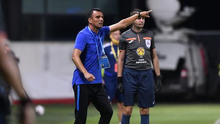 Toni Petrea, criticat dur pentru deciziile pe care le-a luat înaintea partidei FCSB - Viitorul. „Este o schimbare fără logică” | VIDEO EXCLUSIV ProSport Live