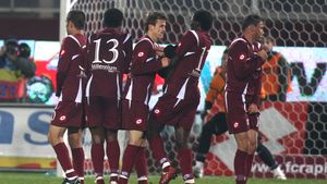 "Criza nu se vede în jocul Rapidului!" TU CE CREZI?