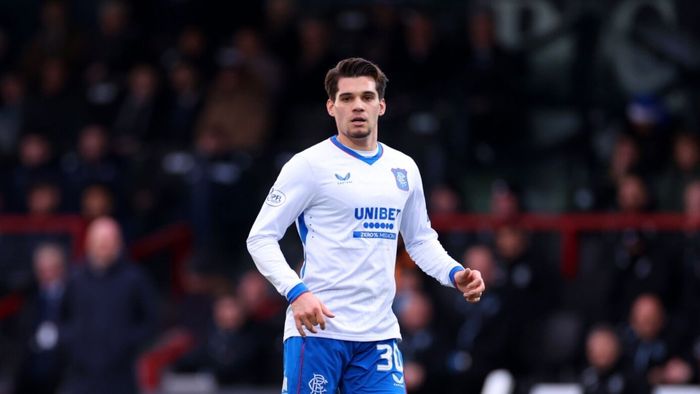 Nu se lasă şi vor să scape de Ianis Hagi. Rangers a găsit deja înlocuitor pentru el