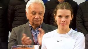 Puștoaica minune a tenisului românesc e pe cont propriu: "Mă antrenez doar cu tatăl meu!" Vicecampioană mondială, Giulia Safina Popa își dezvăluie ambițiile: „Îmi doresc contract cu Nike sau Lacoste!" EXCLUSIV