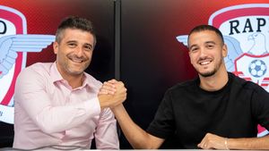 Damien Dussaut, titular la Rapid? „E mai lucid, parcă are calități mai bune!” Ce probleme extrasportive are fundașul | VIDEO EXCLUSIV ProSport LIVE