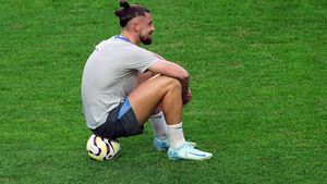 Fanii lui Tottenham fac scandal pentru Radu Drăgușin! Înfrângerea cu Arsenal Londra a declanșat un adevărat tsunami: „Ar trebui să fie rezerva românului”