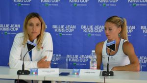 Fosta ocupantă a locului 22 WTA, operată de o tumoră rară! Momente emoționante: finalistele din Billie Jean King Cup au vizitat-o la spital. FOTO