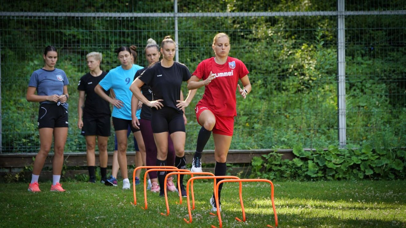 SCM Rm. Vâlcea este în plin cantonament montan la Cheile Grădiștei. „Așteptăm cu nerăbdare primele amicale, fetele abia așteaptă să joace”