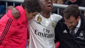 
Coșmar în 35 de minute pentru Real Madrid: două goluri încasate și două pierderi. FOTO | Vinicius a părăsit terenul în lacrimi