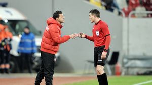 Contra, supărat după al doilea meci al lui Dinamo fără gol în play-off. Reacția lui "Guriță" de la finalul meciului cu CS U Craiova spune totul