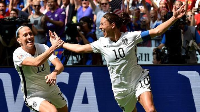 VIDEO FABULOS | Statele Unite a câștigat Mondialul de fotbal feminin, după ce a spulberat Japonia în finală. În minutul 16 era deja 4-0, iar Lloyd a marcat de la mijlocul terenului