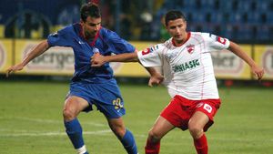 Sorin Paraschiv, interviu emoționant. La 12 ani se uita prin gard la Marius Lăcătuș, iar după 5 ani a jucat cu idolul său. În ce meci a debutat și care a fost rolul lui Victor Pițurcă | VIDEO EXCLUSIV