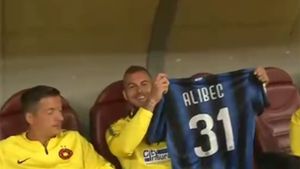 FOTO | Un copil l-a adus pe Denis Alibec în culmea fericirii. Ce cadou a primit atacantul lui FCSB