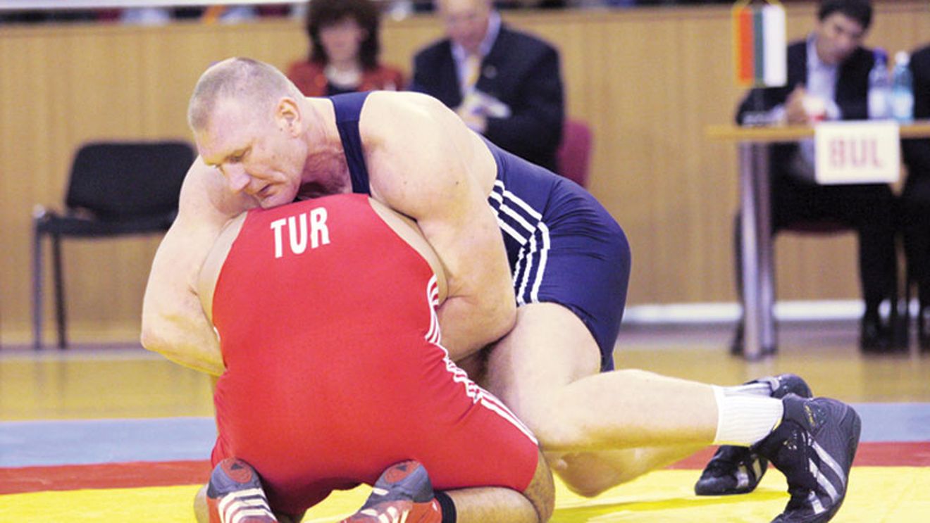 Un chiștoc! Tolea Ciumac nu se liniștește. Fostul campion la lupte a fost reținut de procurorii DIICOT. De ce este acuzat 