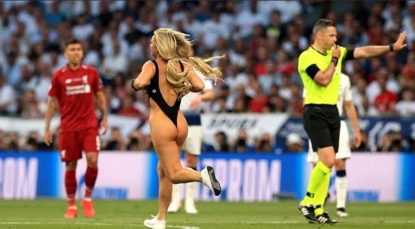 Kinsey Wolanski, blonda care a invadat terenul la Tottenham - Liverpool 0-2, a fost amendată! Suma e un mizilic pe lângă cât a produs siteul pe care l-a promovat. GALERIE FOTO