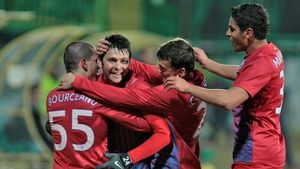 Steaua mai poate trimite un jucător în Primera!** "E prima lor țintă" Sevilla vrea să transfere din Ghencea