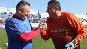 Costel Cîmpeanu e la ora confesiunilor din vremea ”Cooperativei”: ”Am greșit că am acceptat să particip la meciuri aranjate. Iordănescu mă monitoriza, aș fi putut ajunge la națională”. Dezvăluire de la un meci la care s-a dat la o parte: ”Mi-era și rușine să mai ies pe stradă” | FOTO ȘI VIDEO EXCLUSIV