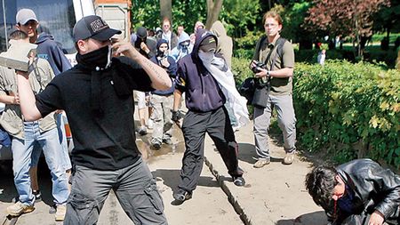 Milă pentru huligani