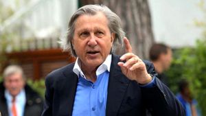Ilie Năstase, nedumerit de criticele aduse fetelor pentru Tokyo. „Simona Halep e accidentată, o ducem acolo să stea cu piciorul întins pe bancă?"