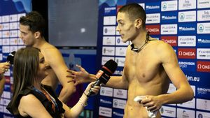 „Nu mă mai filma!”. David Popovici trage de fiare și se transformă într-o „bestie” pentru a-i doborî recordul chinezului Zhanle Pan