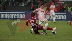 CFR așteaptă învingătoarea dintre Rapid și Astra!** "Am fost mai buni și 11 contra 11" Piccolo, omul meciului: ce spune despre victoria cu Dinamo