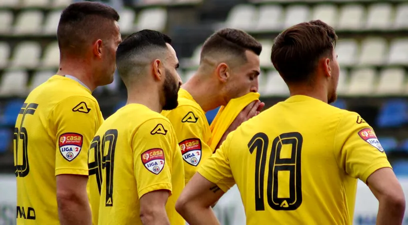 Reunire pe repede înainte fără antrenor și cu multe absențe la FC Brașov