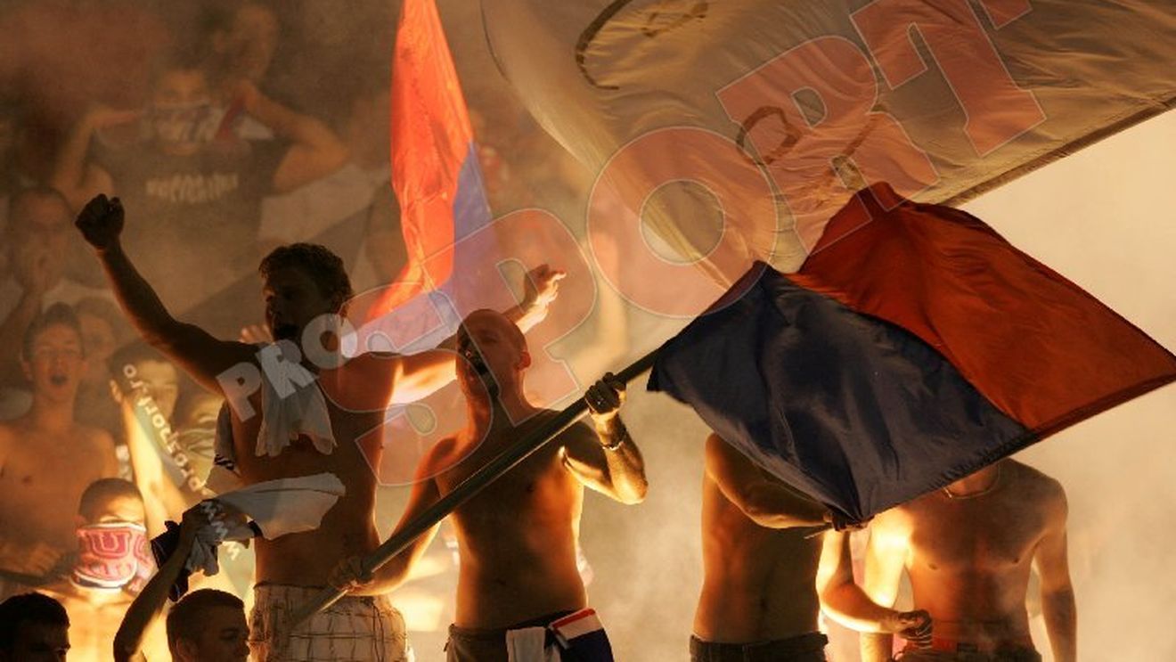 FOTO** "Câinii", în infern! Atmosfera senzațională de la Hajduk - Dinamo