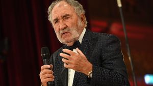 Ion Țiriac anunță că e gata să înceapă imediat să bage milioane de euro la Dinamo. Pune, însă, o singură condiție: „Dacă îmi arată asta, mâine le dau banii”