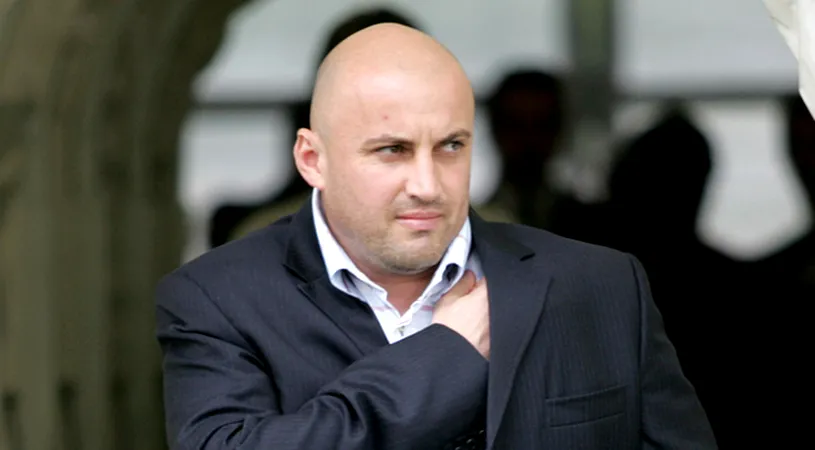 Jiul negociază cumpărarea** unui loc în liga a treia