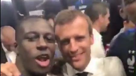 VIDEO | "Yo, president!". Pogba și Mendy au încercat să-l învețe mișcările lor pe președintele francez, Macron. Clipul e deja viral