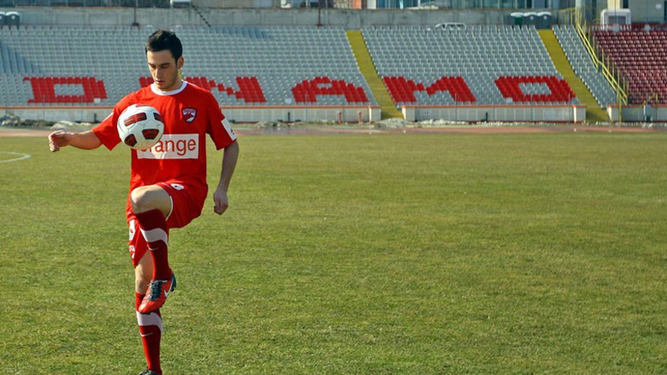 Nu vrea să îi vadă câștigând pentru a treia oară consecutiv titlul, dar le recunoaște superioritatea. Bărboianu: "Steaua este foarte, foarte puternică"