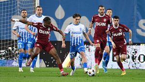 Universitatea Craiova - CFR Cluj 2-0, în etapa 3 din play-off-ul Superligii. Echipa olteană egalează liderul U Cluj înaintea meciului direct, din Ardeal