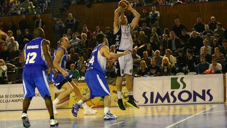 Gaz pe foc! Clujenii și-au consolidat poziția secundă!** "U" Mobitelco - Gaz Metan 91-80