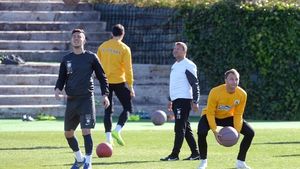 A stat doar câteva luni la Steaua, dar s-ar întoarce să-l ajute pe Rădoi: "Am auzit că au nevoie de un portar"