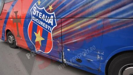 FOTO - Autocarul Stelei arată ca după o scenă din filmele de acțiune!** "Teroristul" e om din interior: cum au ajuns să nu își mai vorbească doi jucători importanți