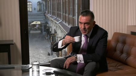 Ilie Dumitrescu, nostalgic după perioada când a patronat Galeria de Artă Hanul cu Tei: „Pot să scriu o carte cu câte lucruri frumoase mi s-au întâmplat aici!” |  VIDEO EXCLUSIV
