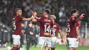 Ponturi pariuri pentru Universitatea Cluj – Rapid București, meciul care deschide etapa de Superligă (P)