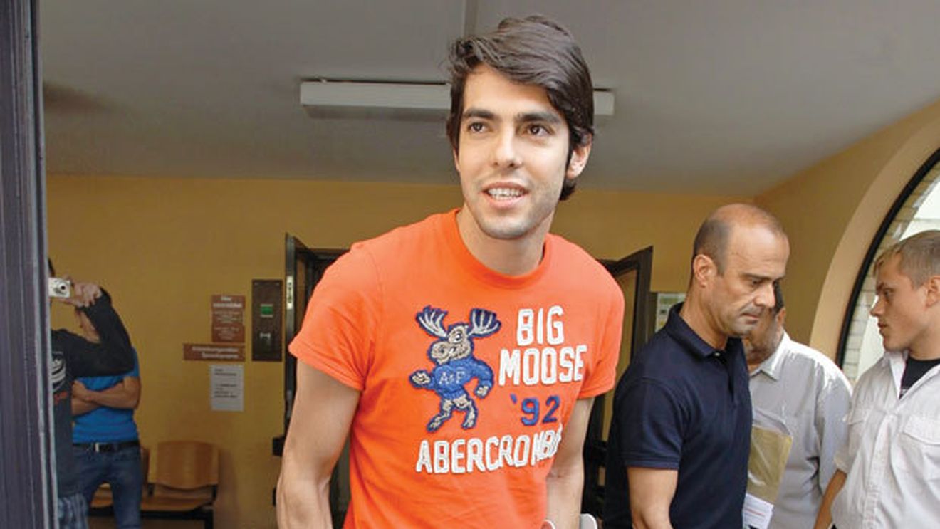 Kaka, ironizat Mourinho: "Îi dau genunchiul meu"