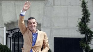 Becali: "Și Prepeliță e făcut! Avem echipă mai tare decât naționala"** Încă doi atacanți și un playmaker sunt anunțați la Steaua