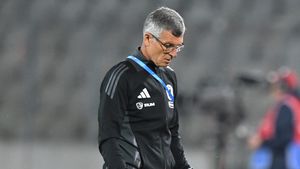 Transferul care l-a convins pe Sabău: „S-ar putea să schimb total echipa pentru el”