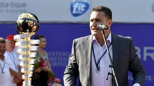 Cine sunt cei cinci candidați la șefia FR de Tenis, alegeri care vor avea loc joi 27 octombrie 2022, de unde Ion Țiriac s-a retras! S-a validat dosarul unui jurnalist cunoscut | SPECIAL