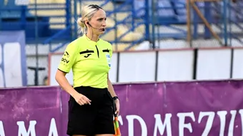 Alexandra Apostu, arbitrul asistent FIFA care a comis două greșeli majore în meciul Poli Iași – CS Gloria Bistrița, extrem de afectată după jocul din Copou. ”Numai în pielea ei să nu fii”
