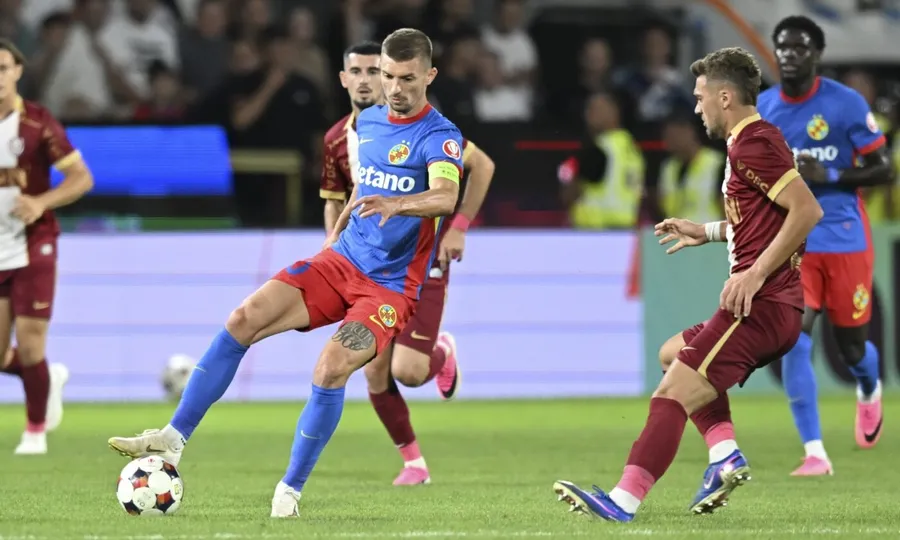 Tănase și Boutoutaou, scoși la pauză. Sursa foto: Sport Pictures
