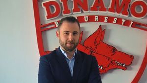 Dinamo, dueluri cu Universitatea Craiova și FCSB în primele două etape! Ce strategie aplică roș-albii