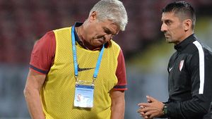 Ioan Andone a intrat în vestiarul lui Dinamo 2 după ce puștii au chinuit echipa mare. "A fost șansa lor..." Ce le-a spus "Fălcosul" și mesajul pentru fanii care îi cer demisia