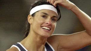 Imagine senzațională la Miami! Gabriela Sabatini, una dintre cele mai frumoase jucătoare din istoria WTA, l-a felicitat personal pe argentinianul care a reușit o calificare uluitoare în semifinale | GALERIE FOTO