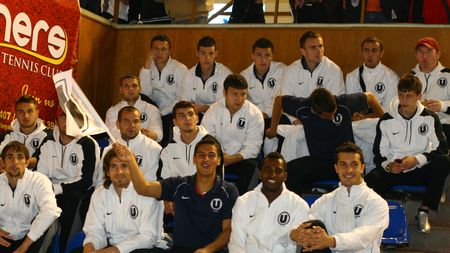 Încurajată de fotbaliștii lui „U", Mobitelco se îndreaptă spre semifinale